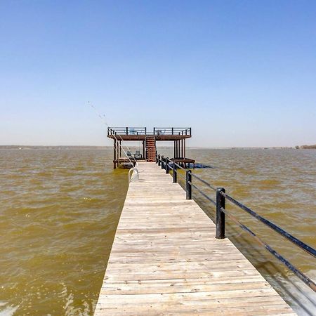 Cedar Creek Lakefront Vacation Rental With Pool Gun Barrel City المظهر الخارجي الصورة