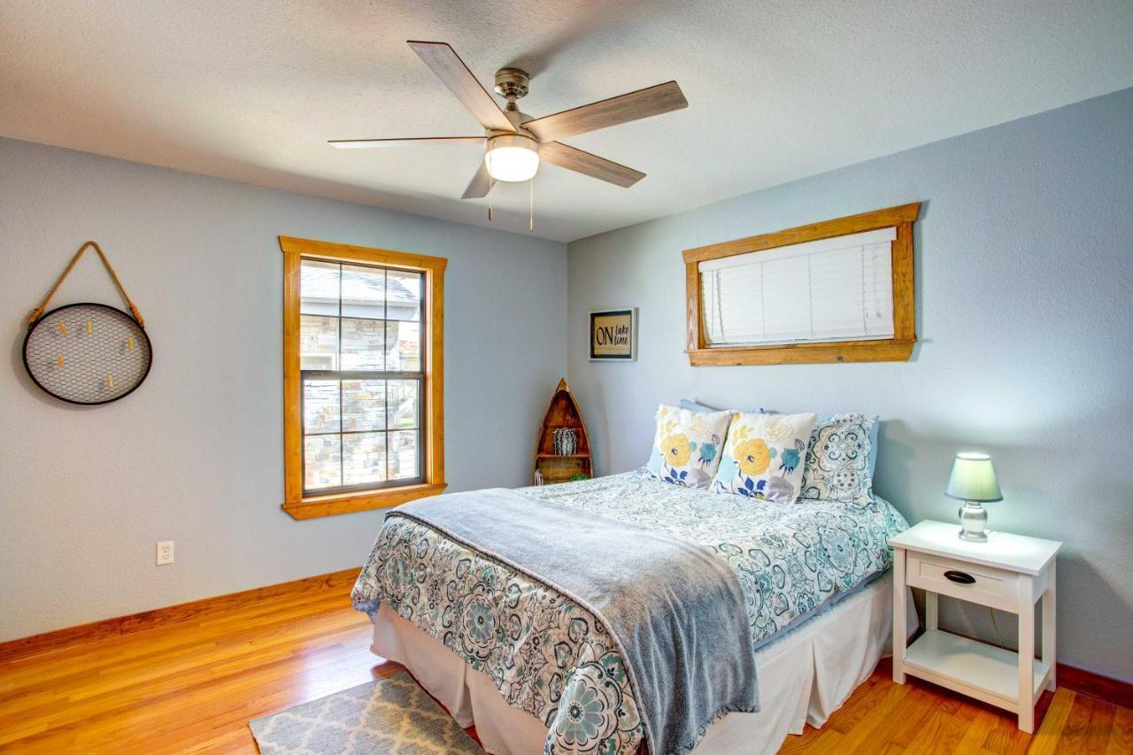 Cedar Creek Lakefront Vacation Rental With Pool Gun Barrel City المظهر الخارجي الصورة