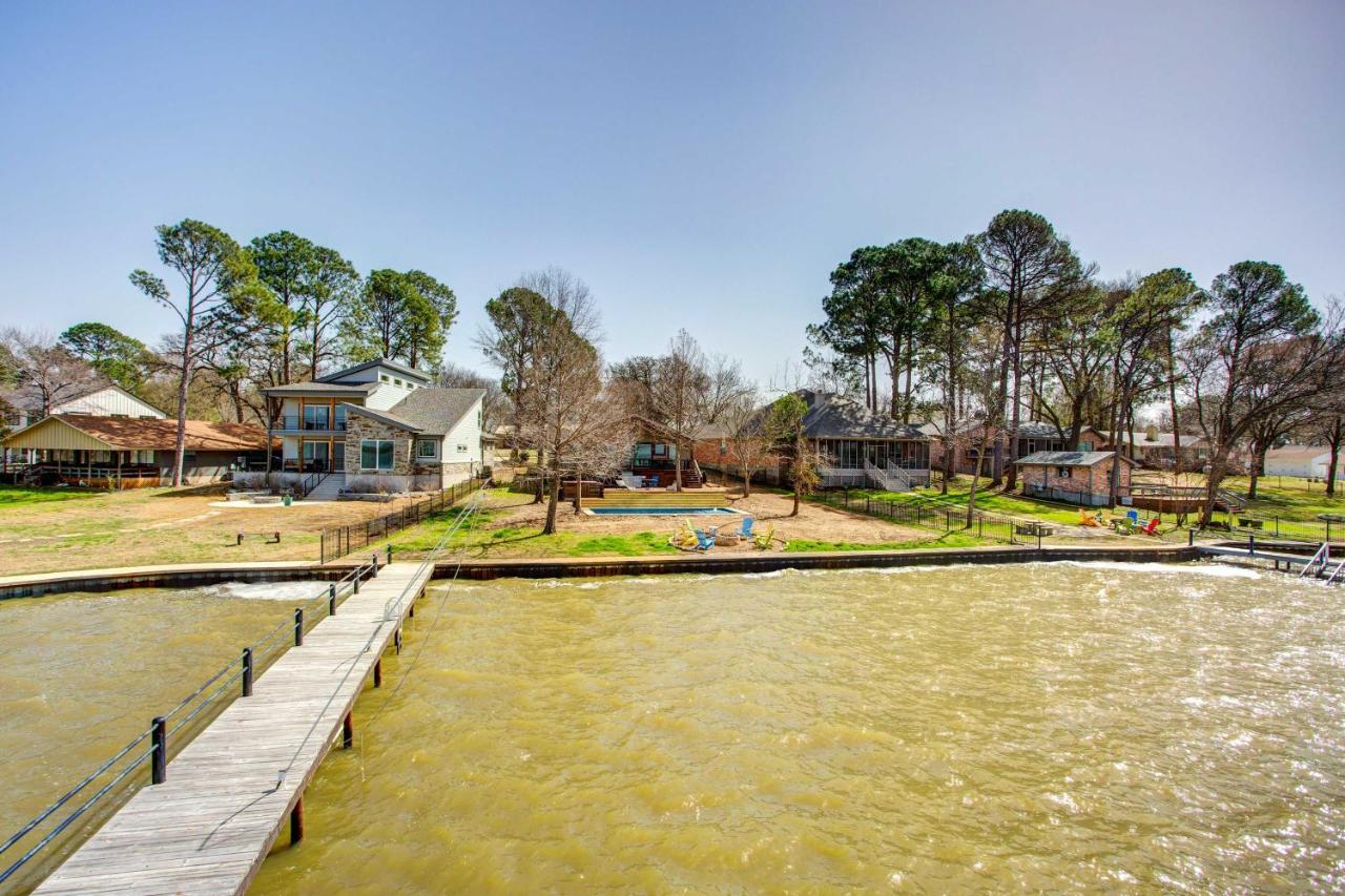 Cedar Creek Lakefront Vacation Rental With Pool Gun Barrel City المظهر الخارجي الصورة